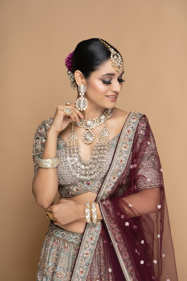 Indian Bride-to-Be Bridal Jewelry Inspiration: A Guide to the Most Beautiful and Meaningful Pieces